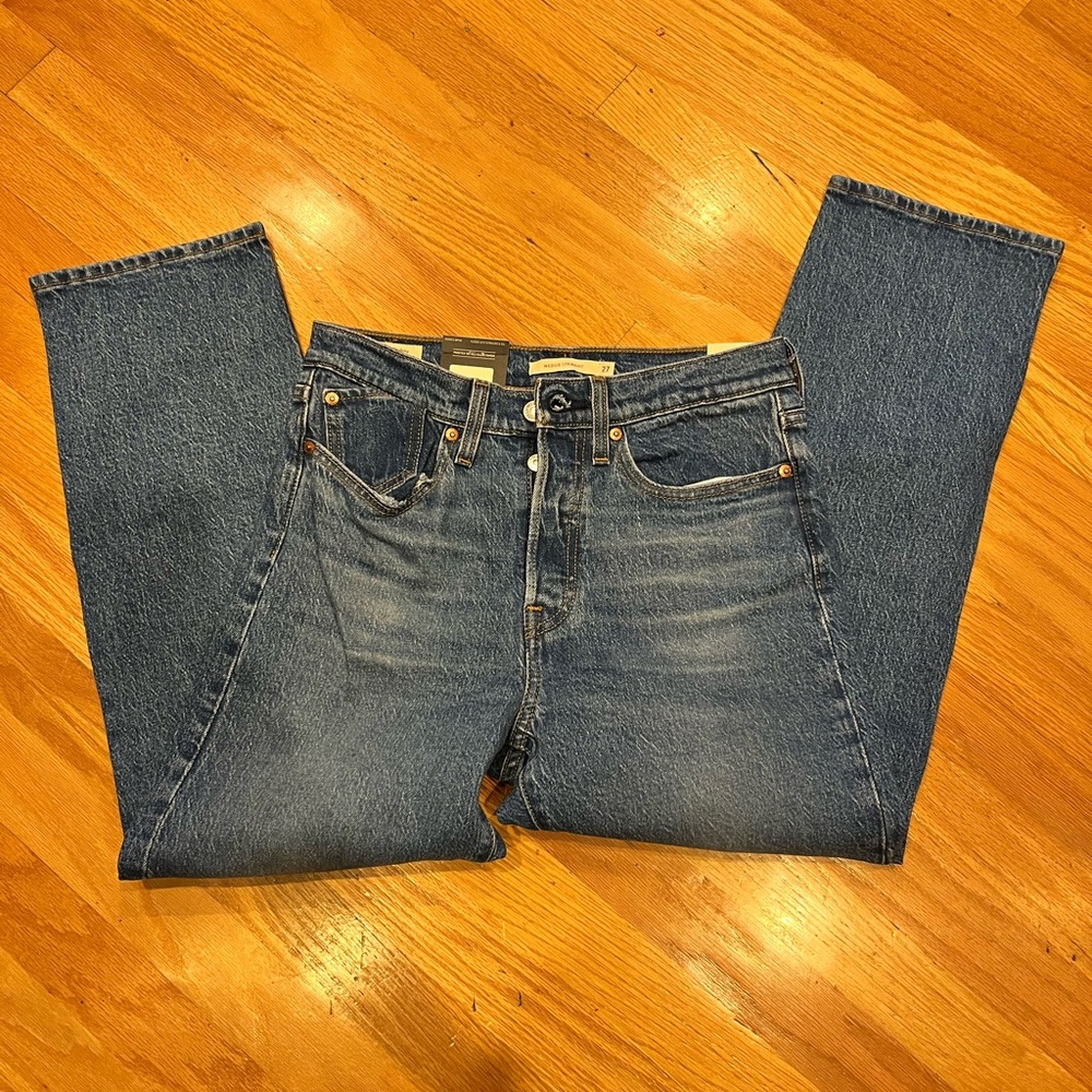 Levi’s wedgie 27 x 26 NWT